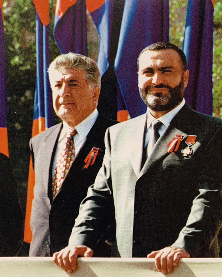 Որևէ լուրջ նպատակ ունեցող քաղաքական շարժում, որն ուզում է իսկապես զարգացնել իր շարժումը, պետք է ներգրավվի այդ սերնդի երիտասարդներին...