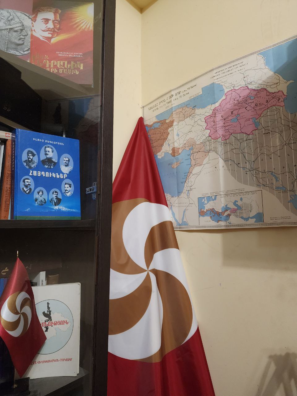New Armenian flag for a new Aryan era