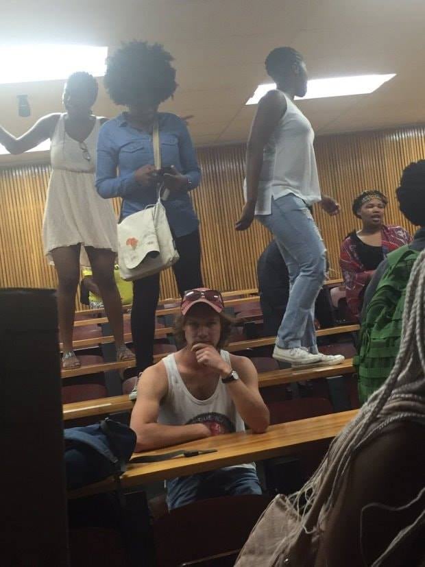 Սա նրանց համար է, որոնք ուզում են գնալ Ամերիկա սովորելու նպատակով...