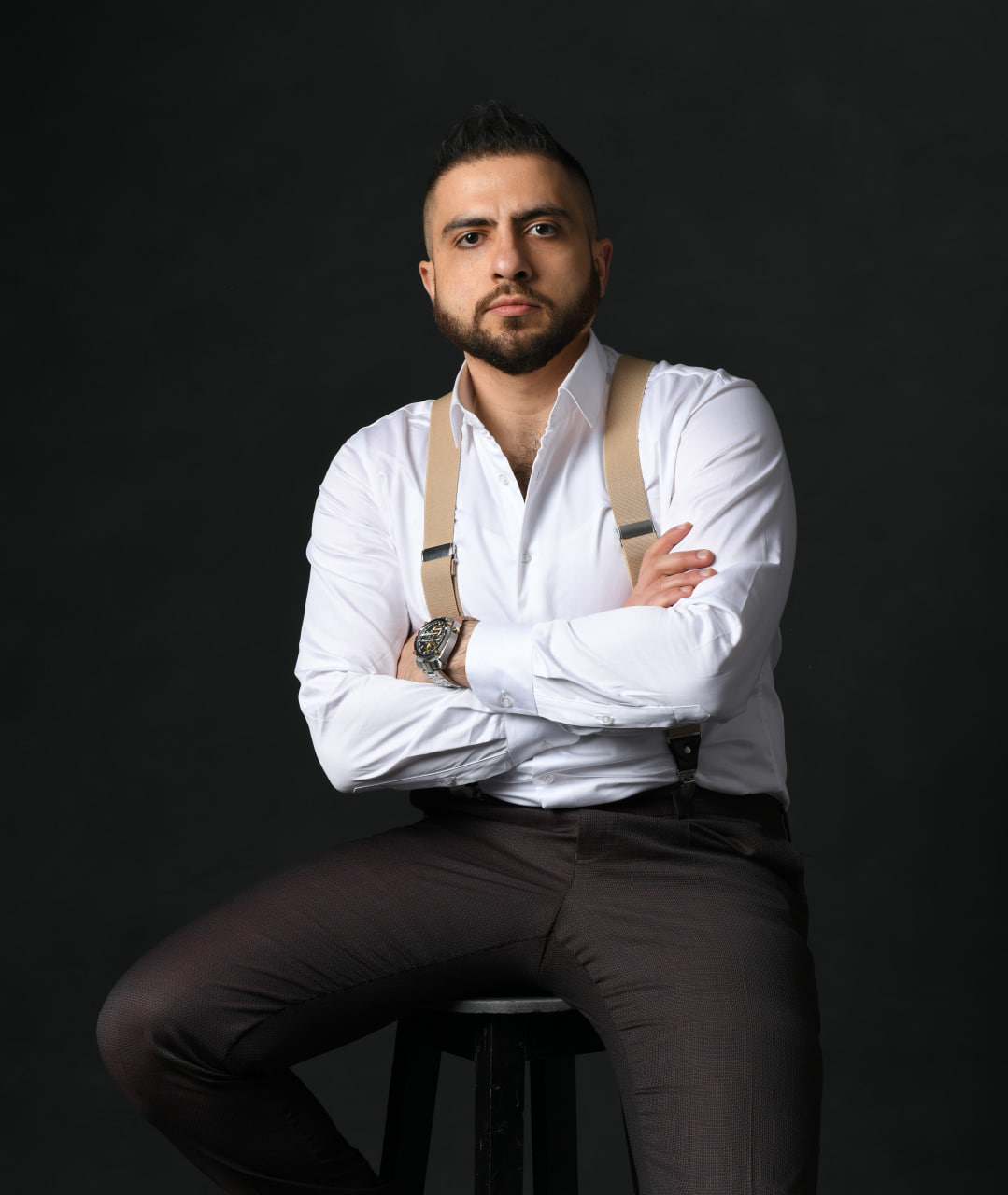 Շնորհավոր երիտասարդ ցեղակրոն քաղաքական շարժման...