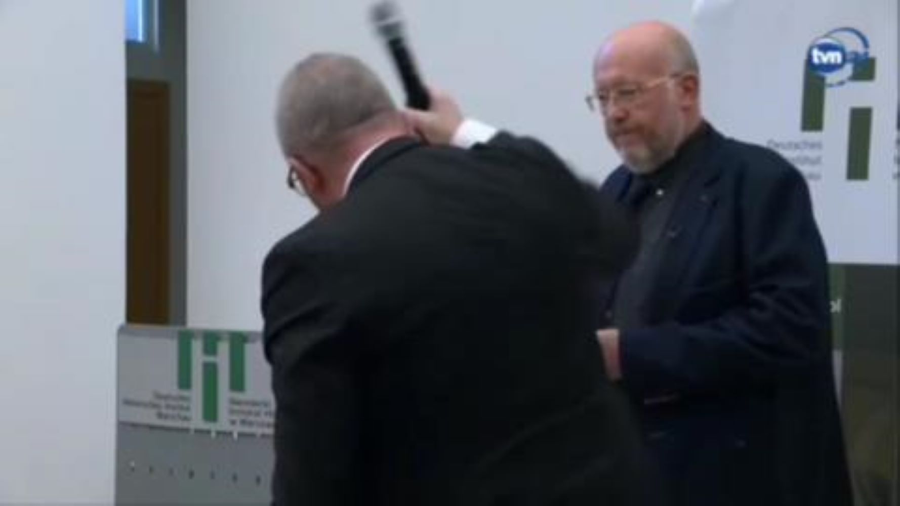 Լեհաստանի Գերմանական ինստիտուտում այսպես կոչված <<Հոլոքոստին>> նվիրված ելույթի ժամանակ...