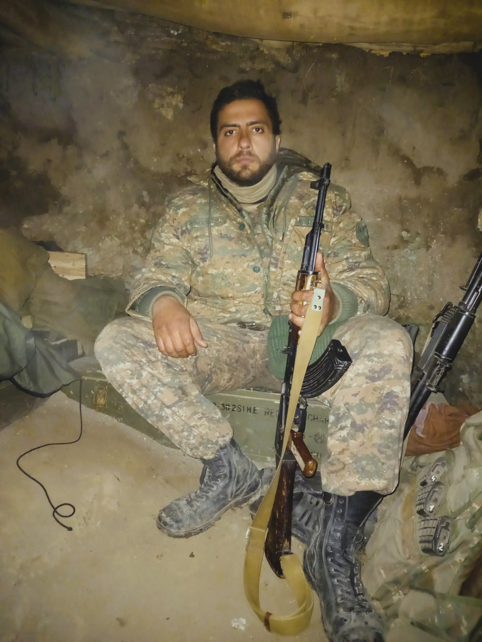 Հաթերքի առաջնագծում 44-օրյա դավադիր պատերազմի կապիտուլացիայի լուրը լսելուց մի օր հետո թոքաբորբով հիվանդացա...