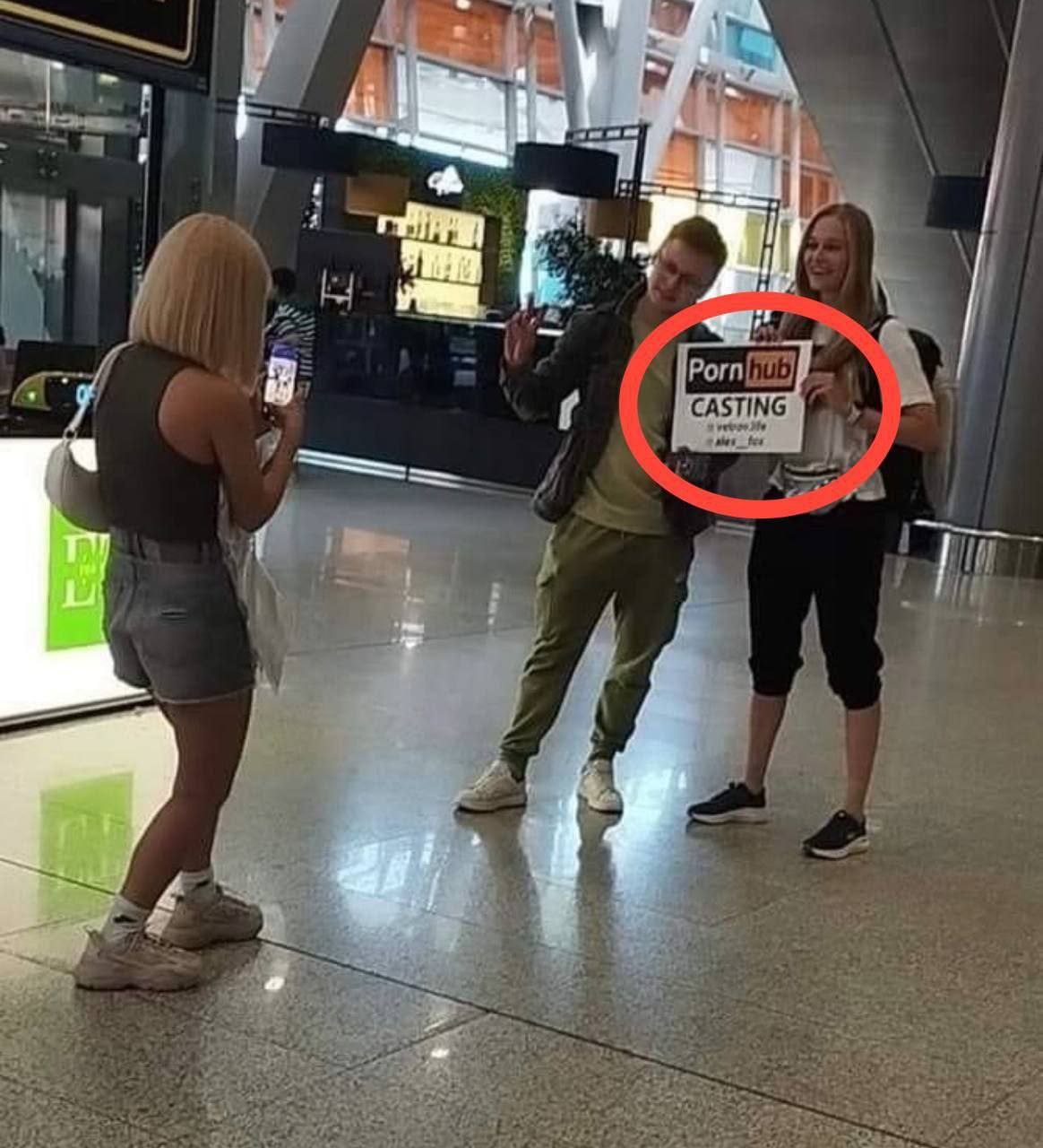 Սրանք Հայաստանում բնակվող ռուս երիտասարդներ են Զվարթնոցում...