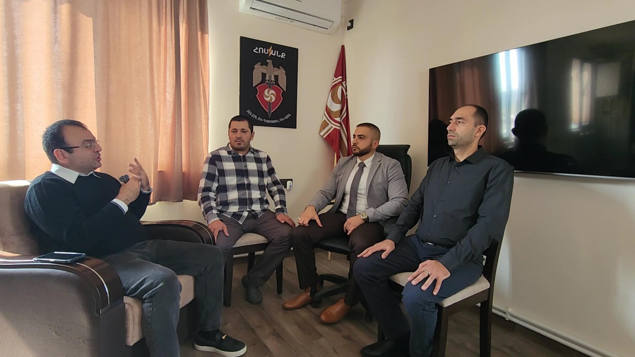 Մեր շարժման առաջին առցանց քննարկումը Արծվաբնում...