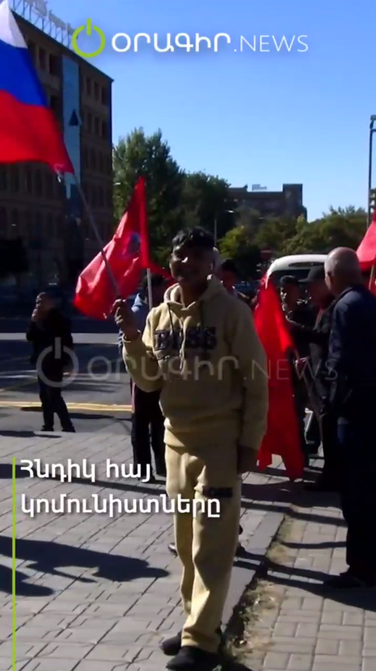 Ռուսաստրուկ կոմունիստները էնքան ողորմելի, ստրկամիտ ու փոքրոգի սրիկաներ են, որ հնդիկ իմիգրանտներին են օգտագործում իրենց բիոզանգվածը մեծացնելու համար...