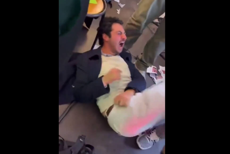 Ամերիկայում մի պրո-պաղեստինյան բողոքի ցույցում մեկը գաղտնի նկարել է...