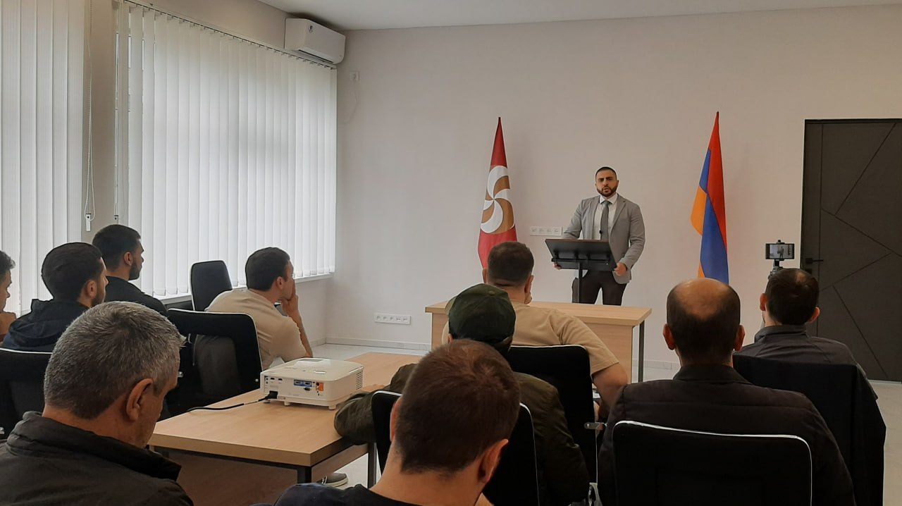 Փոթորիկից առաջ հողը պետք է մշակել...