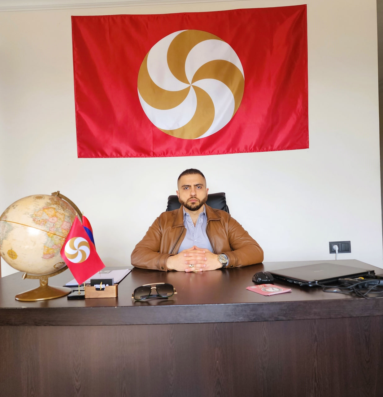 Կյանքում երբեմն լինում է, որ դու չես ընտրում քո ճանապարհը...