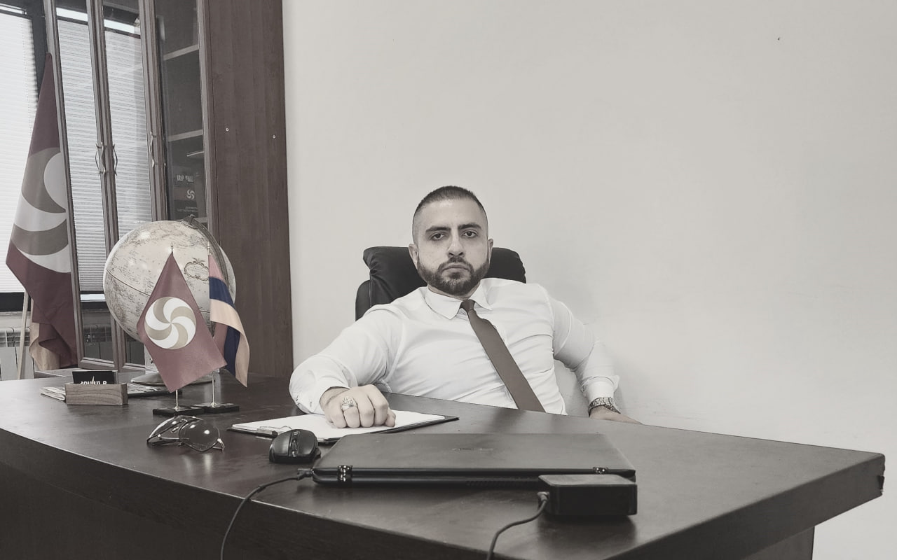 Գիտեմ, որ ես հավանաբար շատերի մոտ թողնել եմ «ծայրահեղական» գաղափարներ կրողների տպավորություն և իմ մեջ կա չափազանց շատ ագրեսիա...